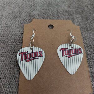Women's MINNESOTA TWINS GUITAR PICK EARRINGS
